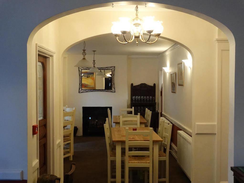 The Red Lion Hotel Oakford Exterior photo